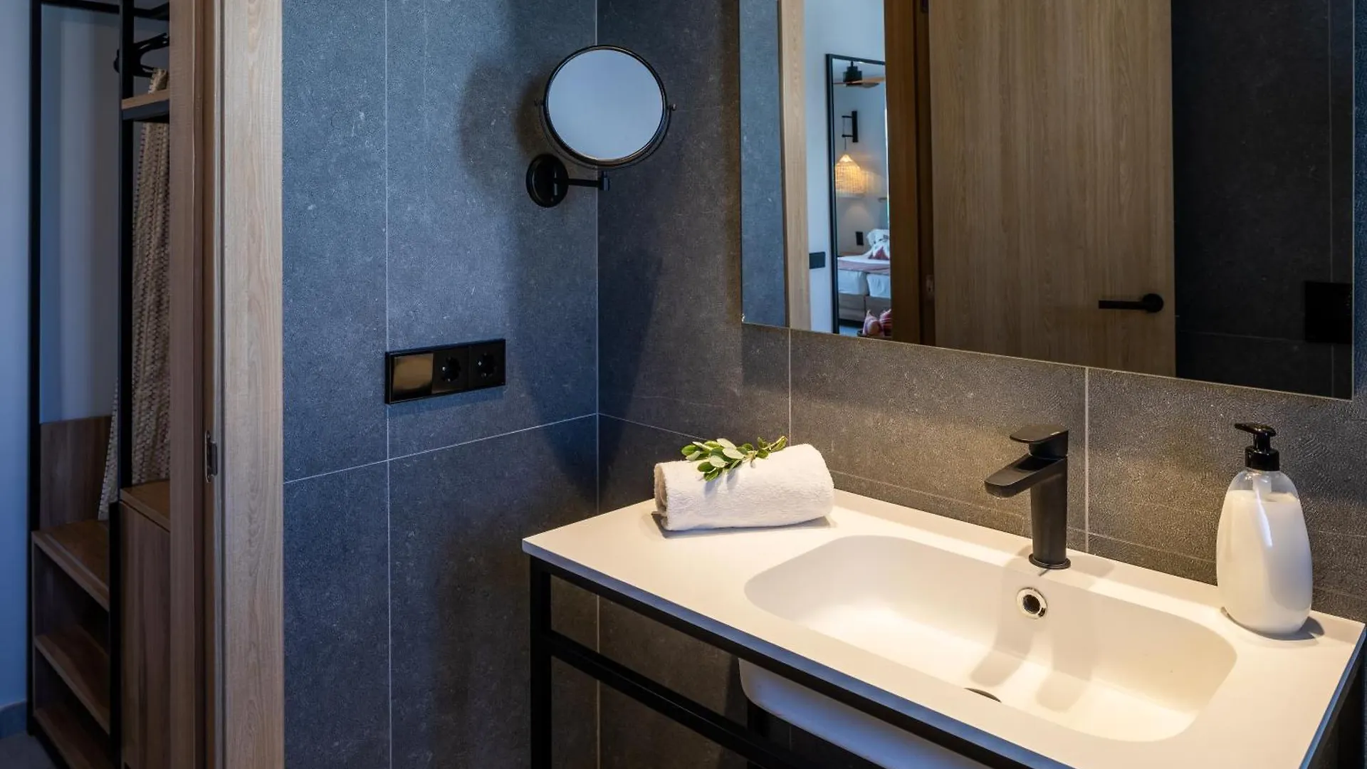 Aparthotel Casita Blanca - Adults Only 聖安東尼奧 4*,  西班牙